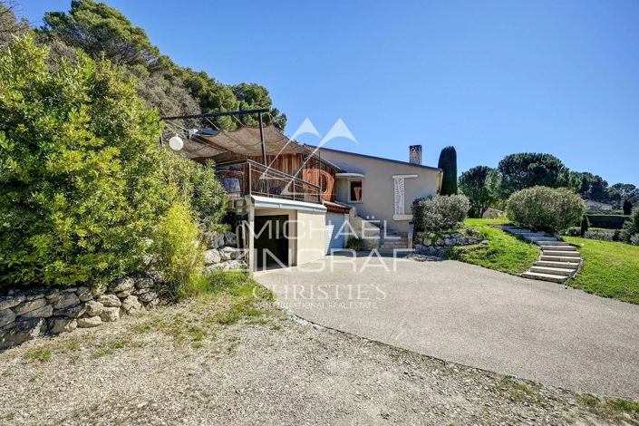 Image No.2-4 Bed House for sale