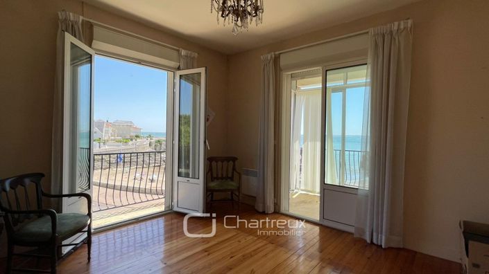 Image No.12-5 Bed House for sale