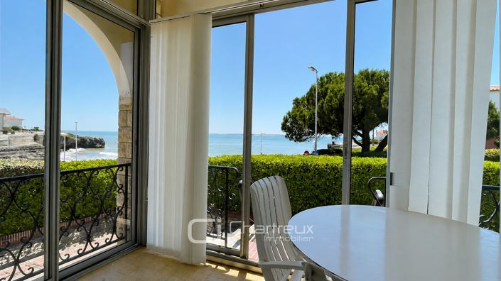 Image No.9-5 Bed House for sale