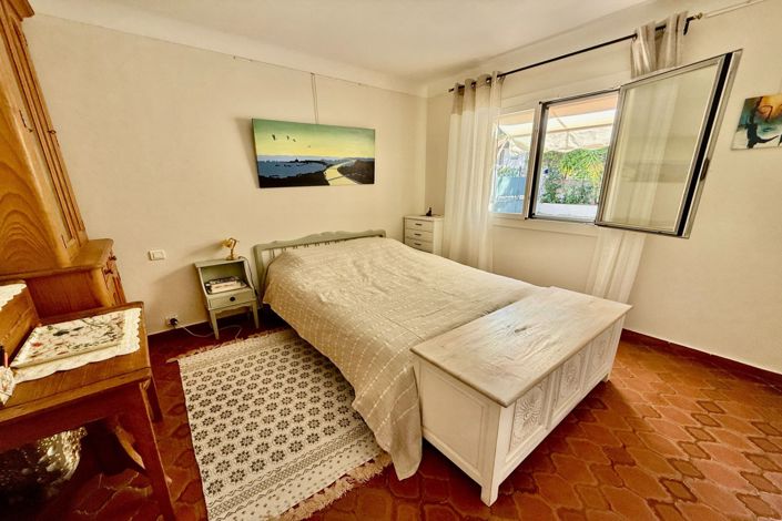 Image No.10-3 Bed Apartment for sale