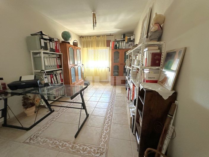 Image No.21-3 Bed Apartment for sale