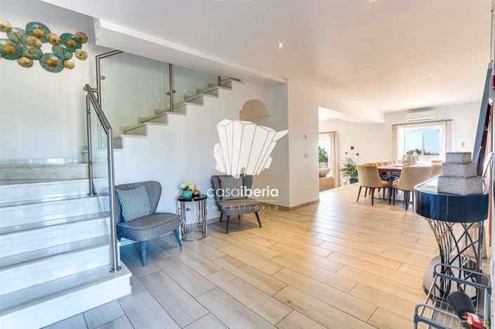 Image No.10-6 Bed House for sale