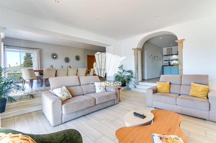 Image No.13-6 Bed House for sale