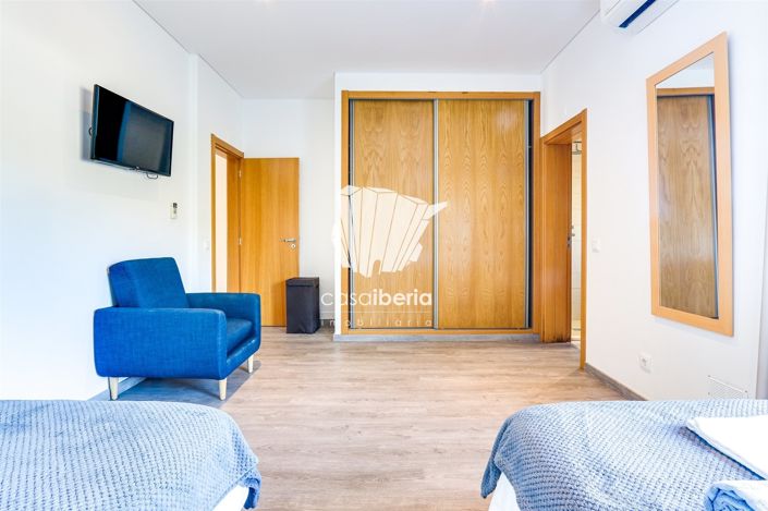 Image No.19-6 Bed House for sale