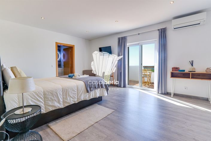 Image No.28-6 Bed House for sale