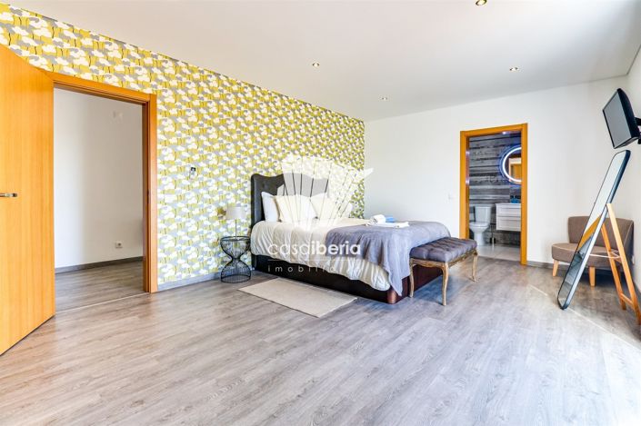 Image No.29-6 Bed House for sale