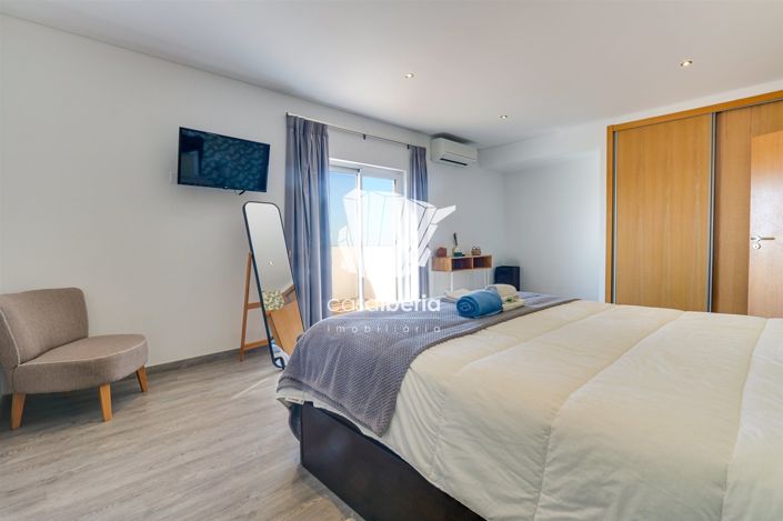 Image No.31-6 Bed House for sale
