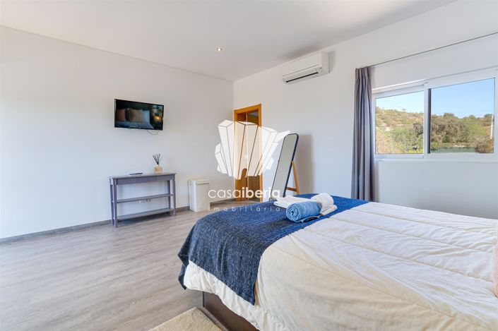 Image No.43-6 Bed House for sale
