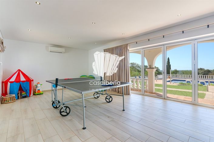 Image No.60-6 Bed House for sale