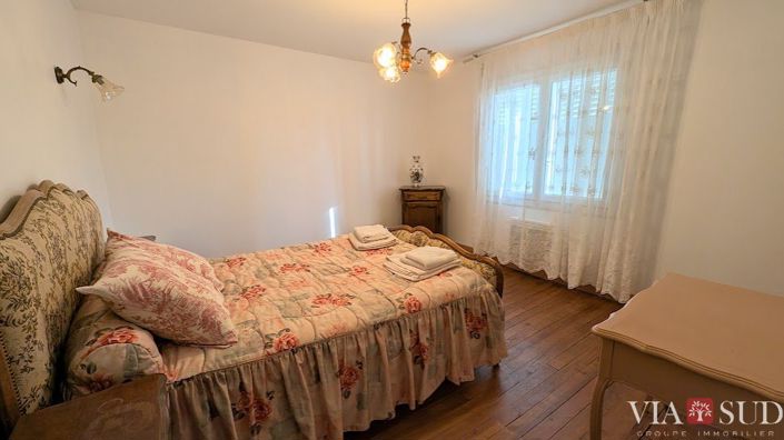 Image No.10-6 Bed House for sale