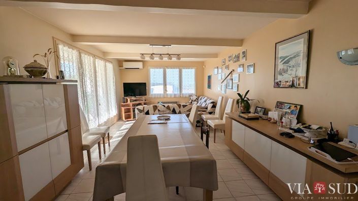 Image No.4-6 Bed House for sale