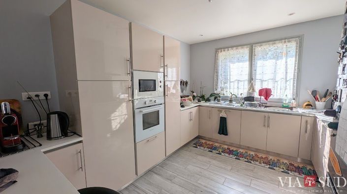 Image No.5-6 Bed House for sale