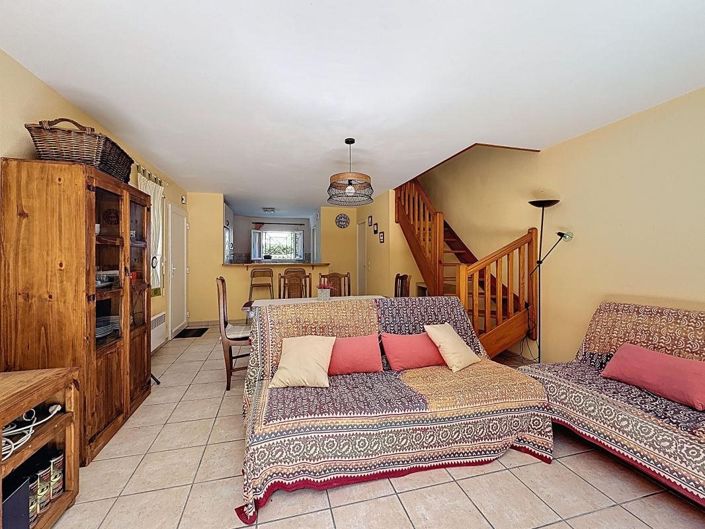 Image No.10-3 Bed House for sale