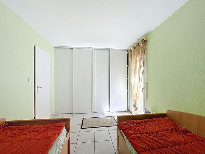 Image No.18-3 Bed House for sale