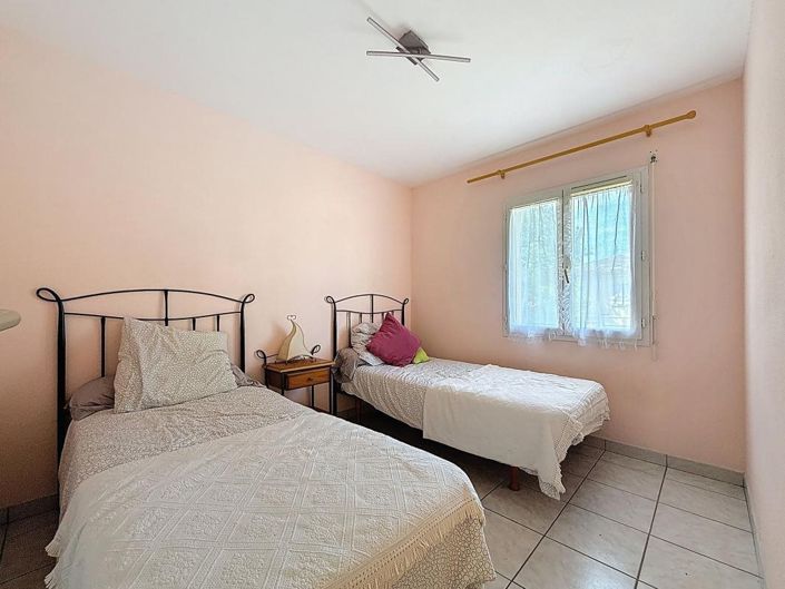 Image No.20-3 Bed House for sale