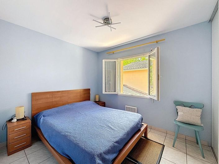 Image No.21-3 Bed House for sale