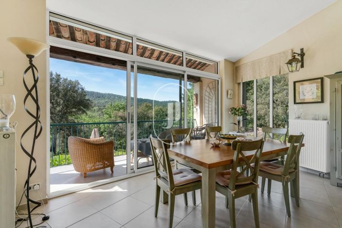 Image No.6-3 Bed House for sale