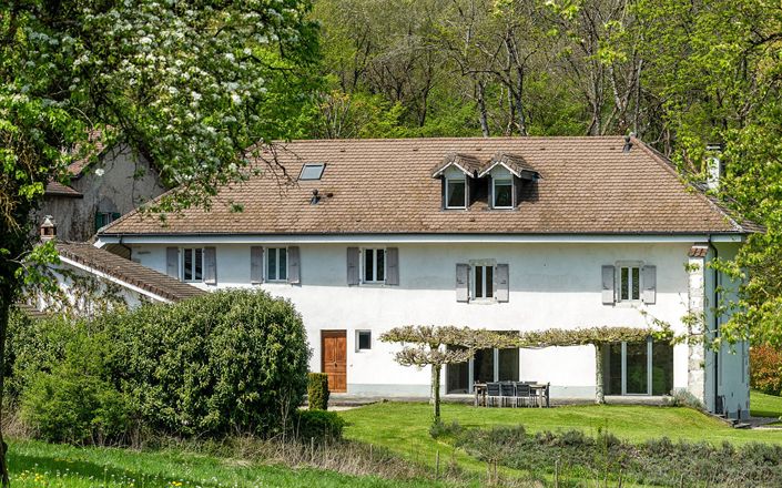 Image No.18-6 Bed Property for sale