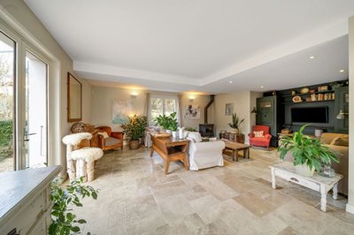 1 - Gex, Maison
