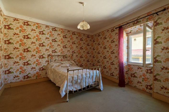 Image No.10-5 Bed House for sale