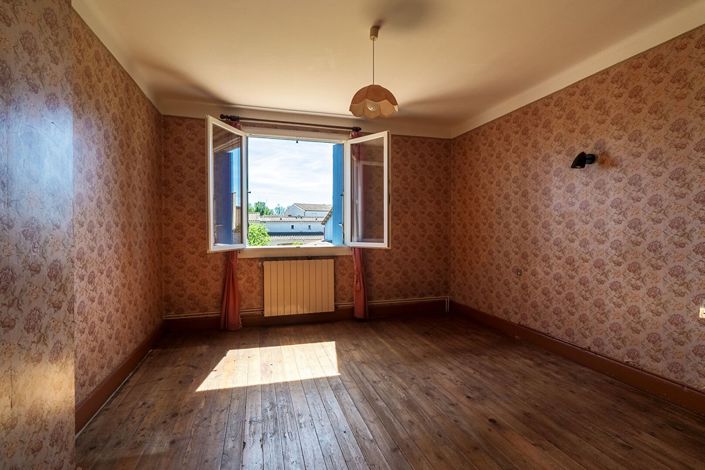 Image No.12-5 Bed House for sale