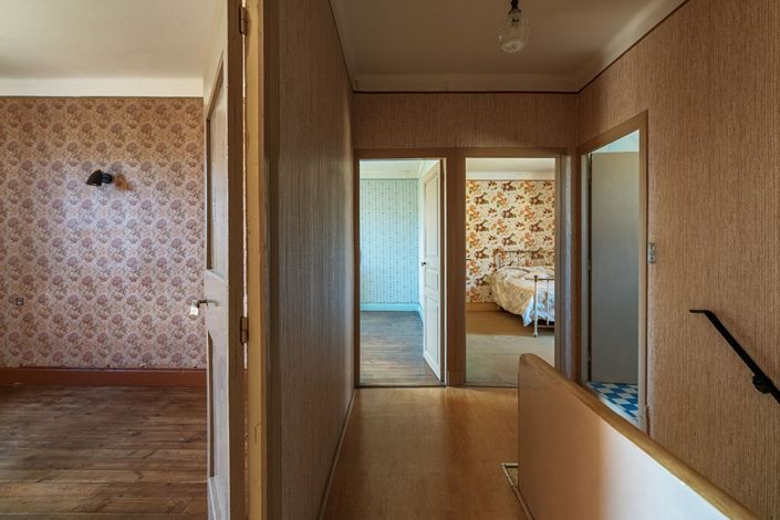 Image No.9-5 Bed House for sale