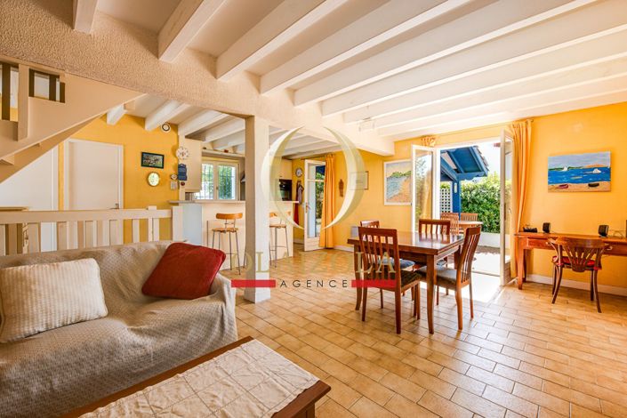 Image No.6-3 Bed House for sale