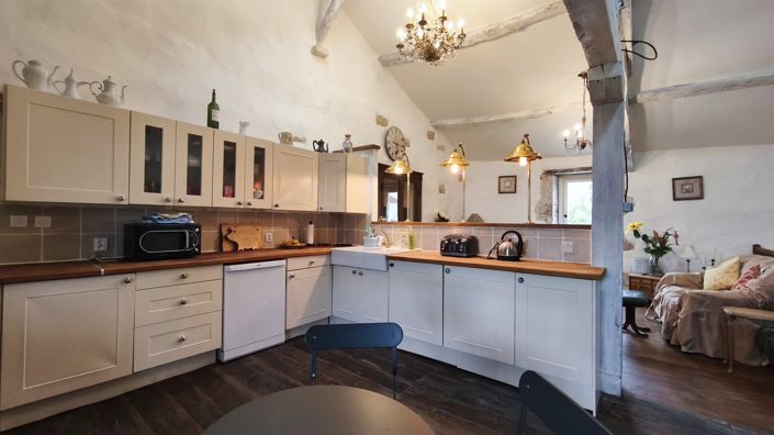 Image No.14-2 Bed House for sale