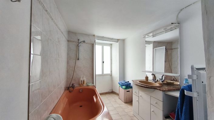 Image No.19-2 Bed House for sale