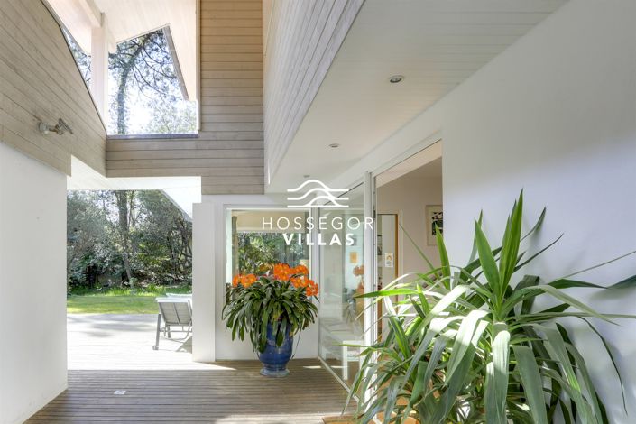 Image No.3-6 Bed House for sale