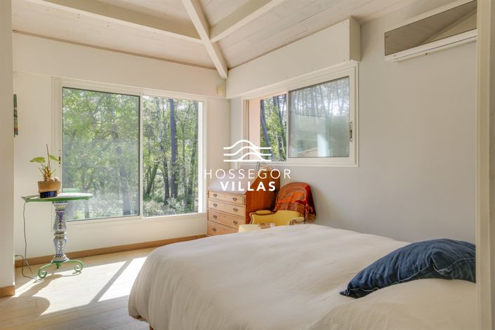Image No.4-6 Bed House for sale