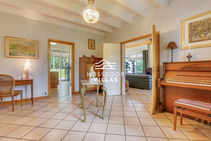 Image No.4-5 Bed House for sale