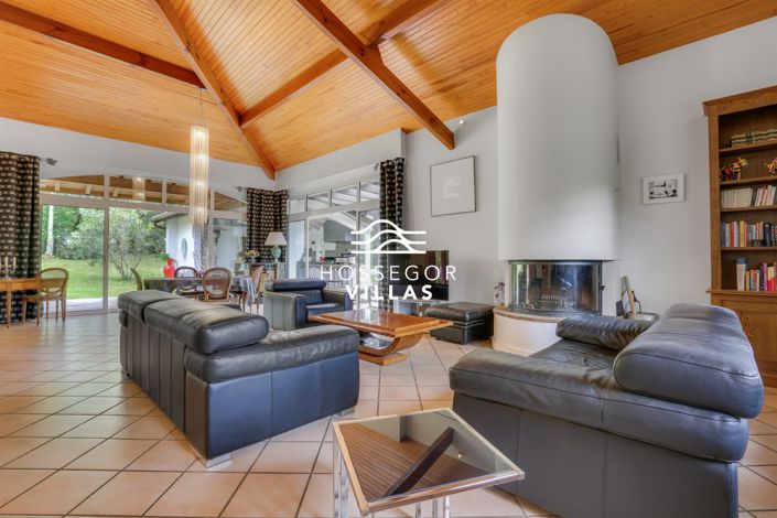 Image No.5-5 Bed House for sale