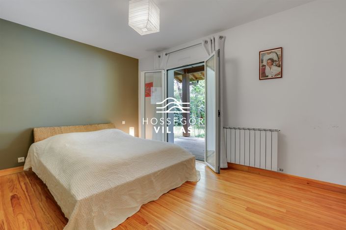 Image No.9-5 Bed House for sale
