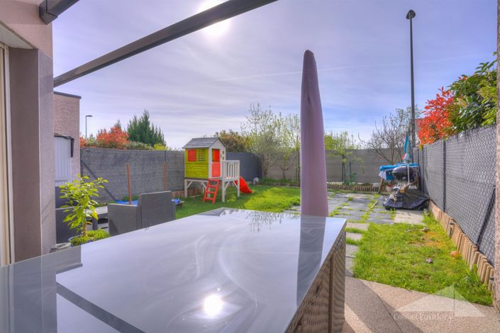 Image No.9-3 Bed House for sale