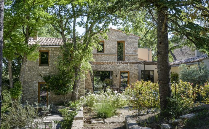 Image No.6-5 Bed Property for sale