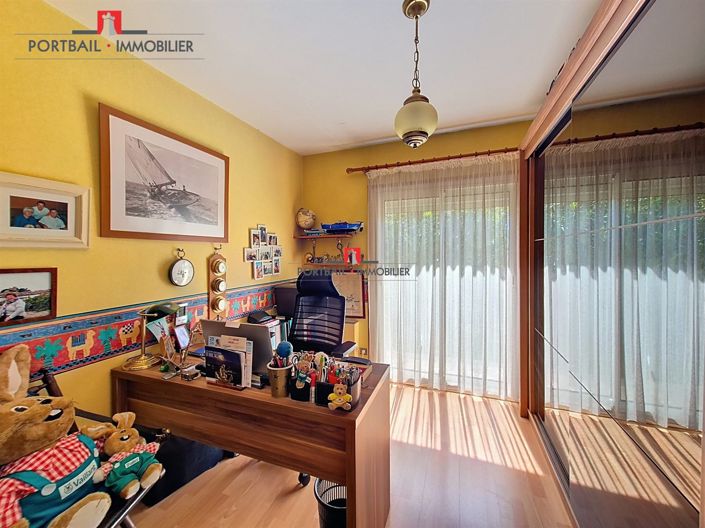 Image No.8-3 Bed House for sale