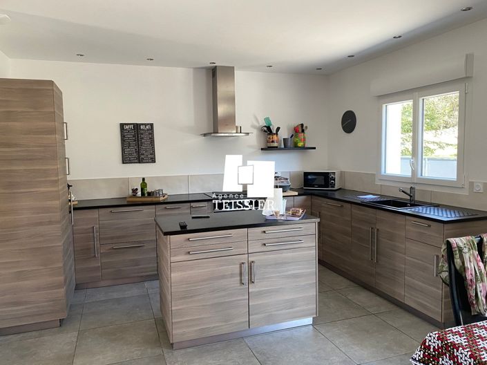 Image No.16-3 Bed House for sale