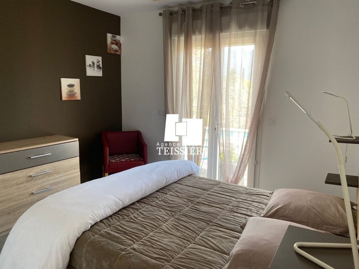 Image No.19-3 Bed House for sale