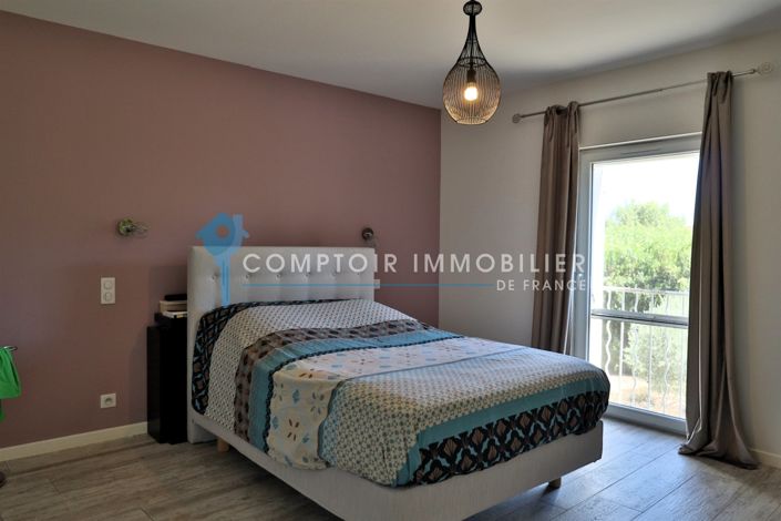 Image No.9-3 Bed House for sale
