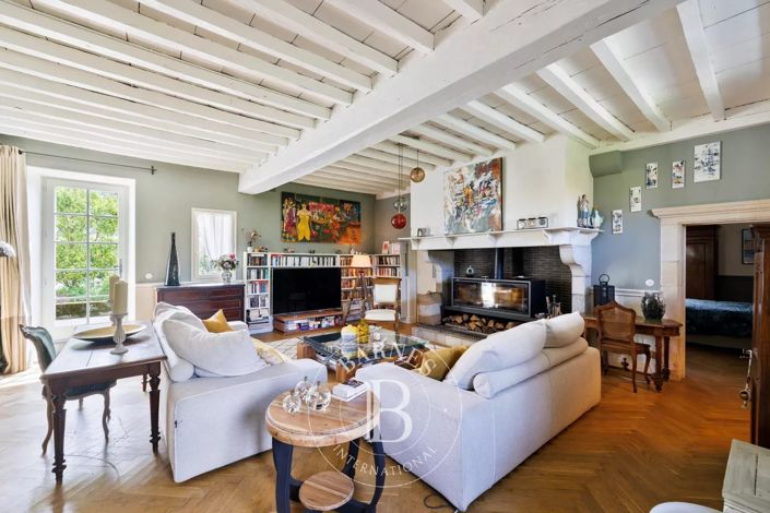 Image No.16-8 Bed House for sale