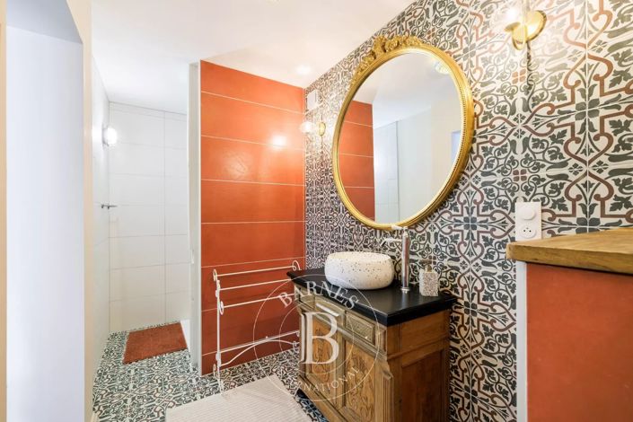 Image No.38-8 Bed House for sale