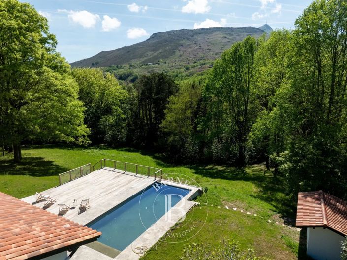 Image No.4-5 Bed House for sale