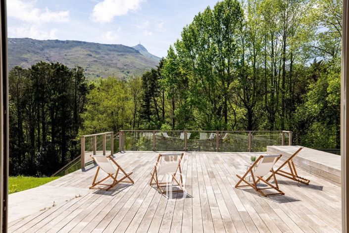 Image No.5-5 Bed House for sale