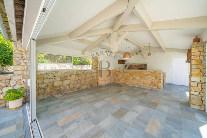 Image No.17-5 Bed House for sale