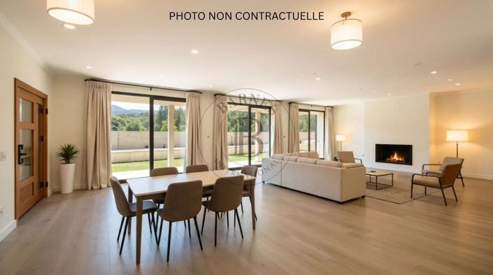 Image No.7-5 Bed House for sale