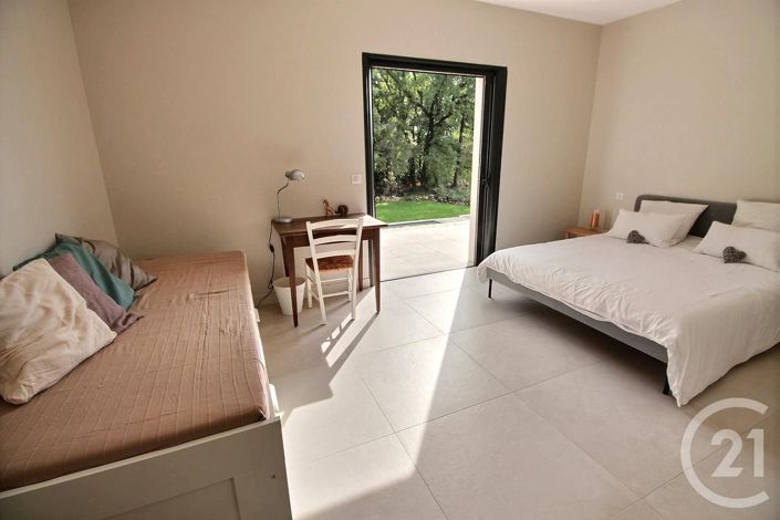 Image No.12-4 Bed House for sale