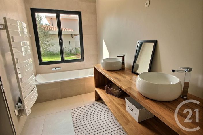 Image No.13-4 Bed House for sale