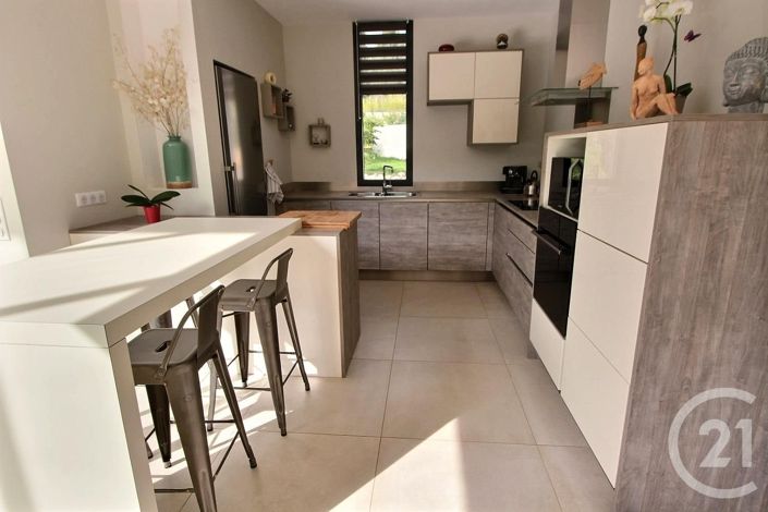 Image No.9-4 Bed House for sale