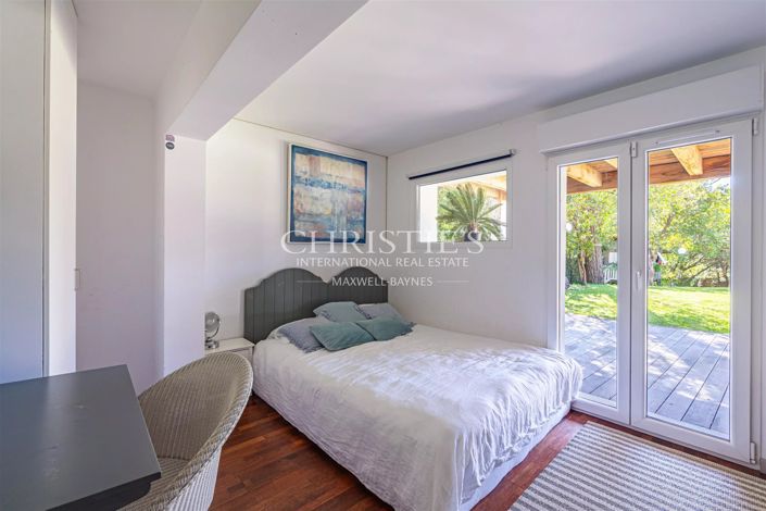 Image No.13-5 Bed House for sale